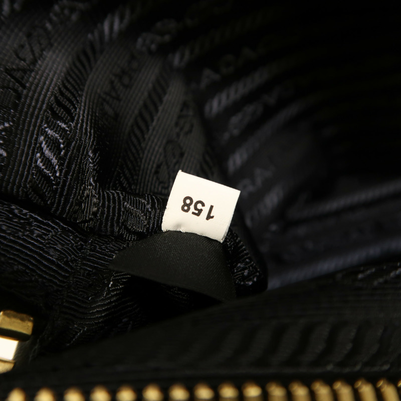 PRADA 牛皮皮革Shoulder Bag金扣肩背袋-7