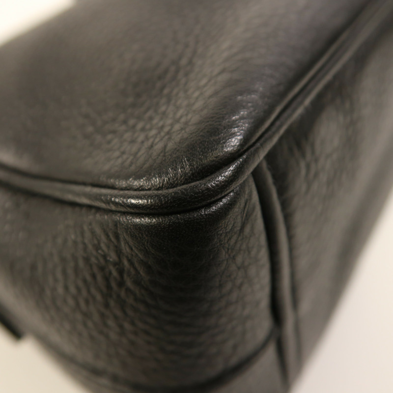 PRADA 牛皮皮革Shoulder Bag金扣肩背袋-15