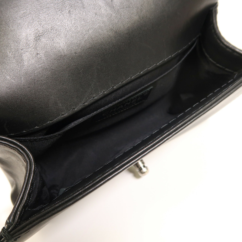 CHANEL 牛皮皮革Boy 20銀扣鏈帶肩背袋-4