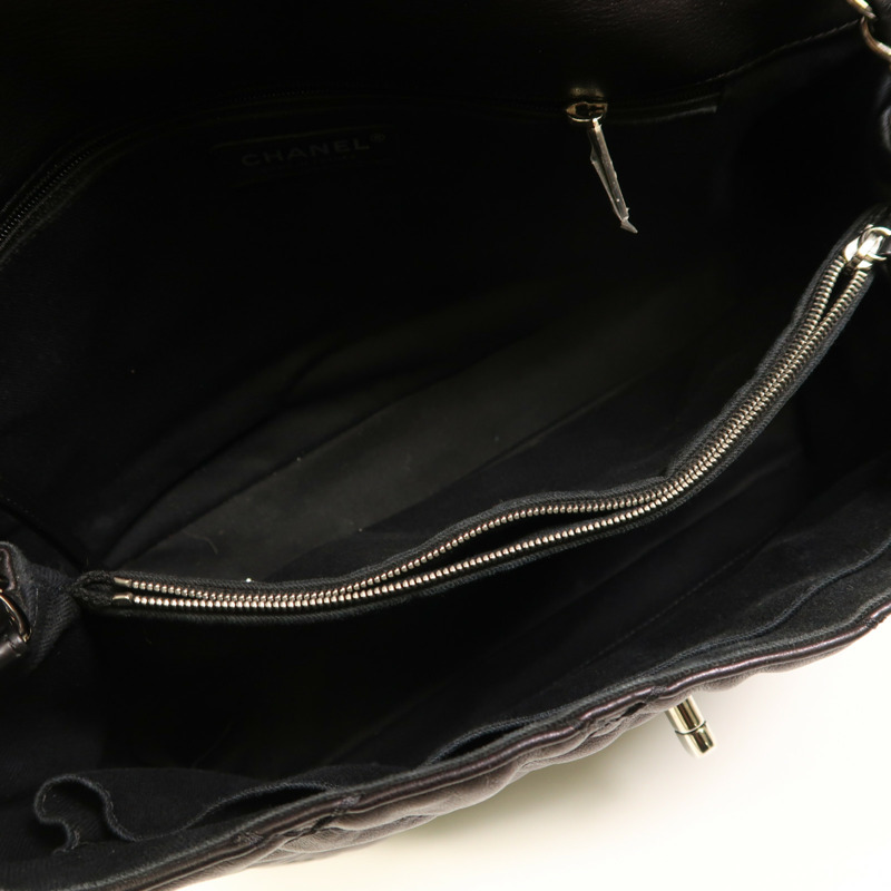 CHANEL 牛皮皮革Chain Shoulder銀扣鏈帶肩背袋-4