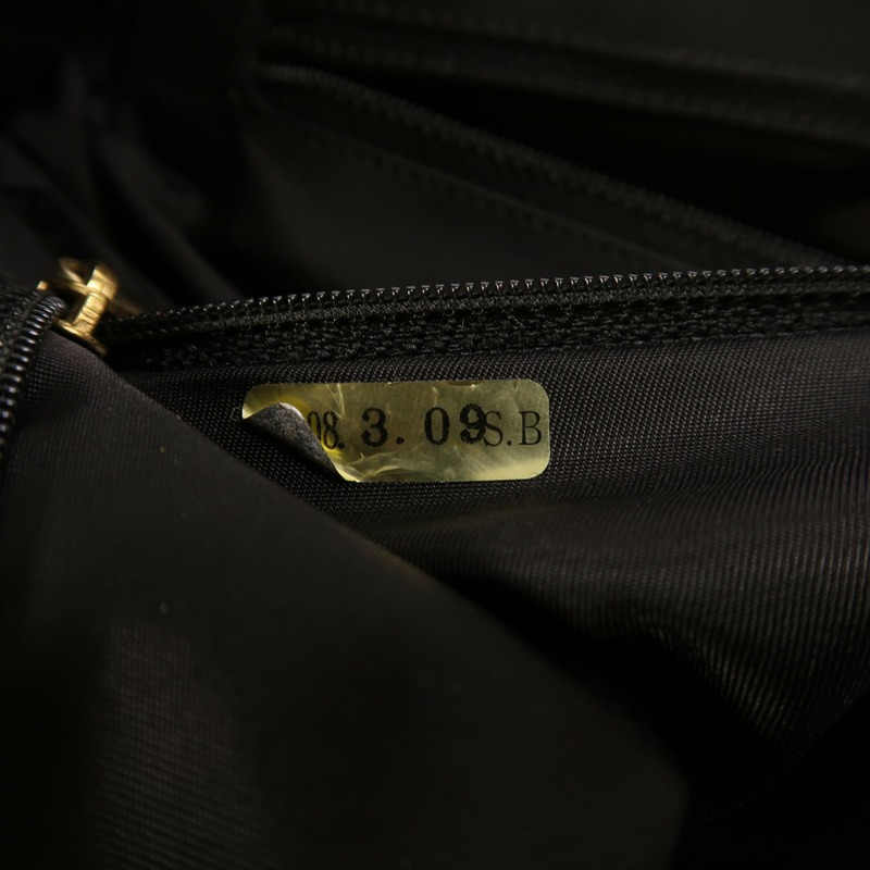 CHANEL 尼龍Shoulder Bag金扣肩背袋-7