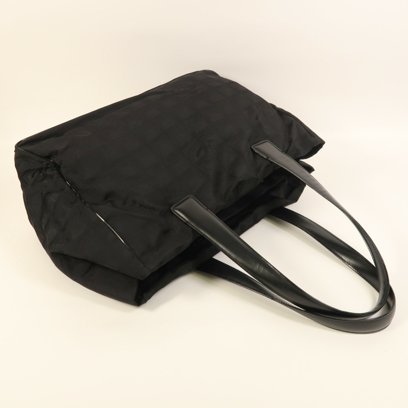 CHANEL 尼龍Shoulder Bag金扣肩背袋-8