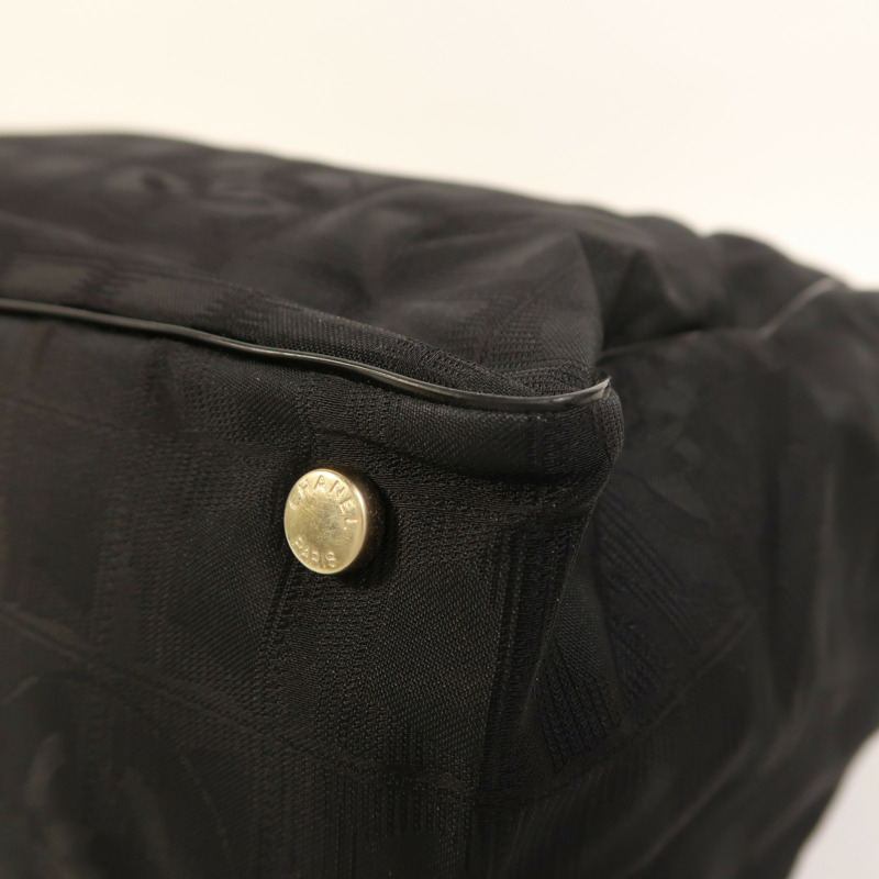 CHANEL 尼龍Shoulder Bag金扣肩背袋-9