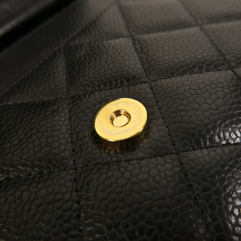 CHANEL 牛皮皮革WOC Wallet On Chain金扣鏈帶肩背袋-14