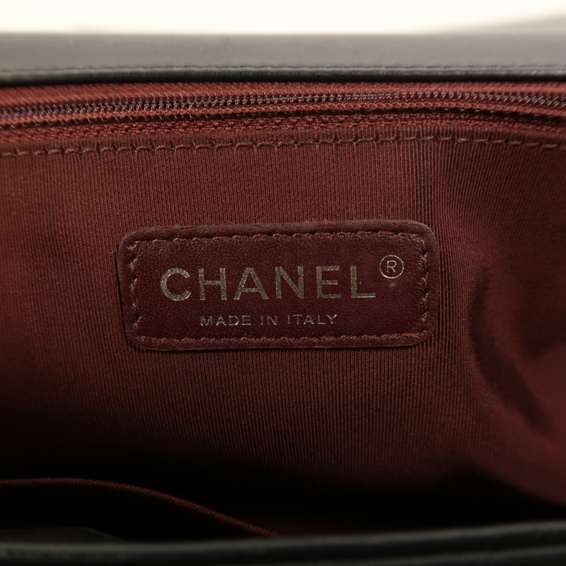 CHANEL 牛皮皮革Boy 28銀扣鏈帶肩背袋-5