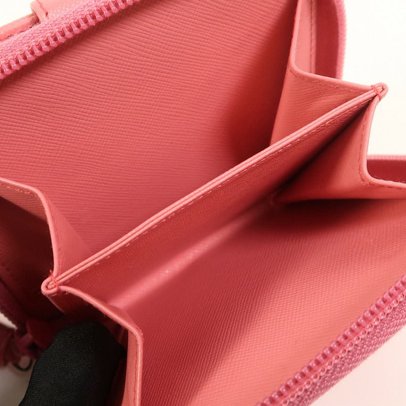 PRADA Saffiano皮革Wallet銀扣錢包-6