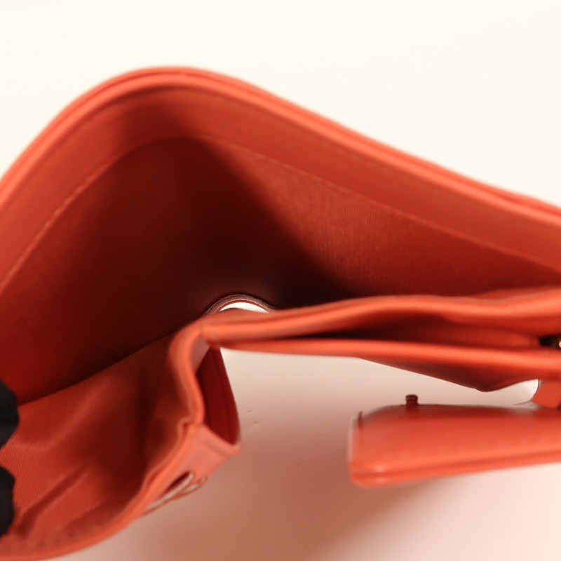 CHANEL 牛皮皮革Boy Wallet金扣錢包-5