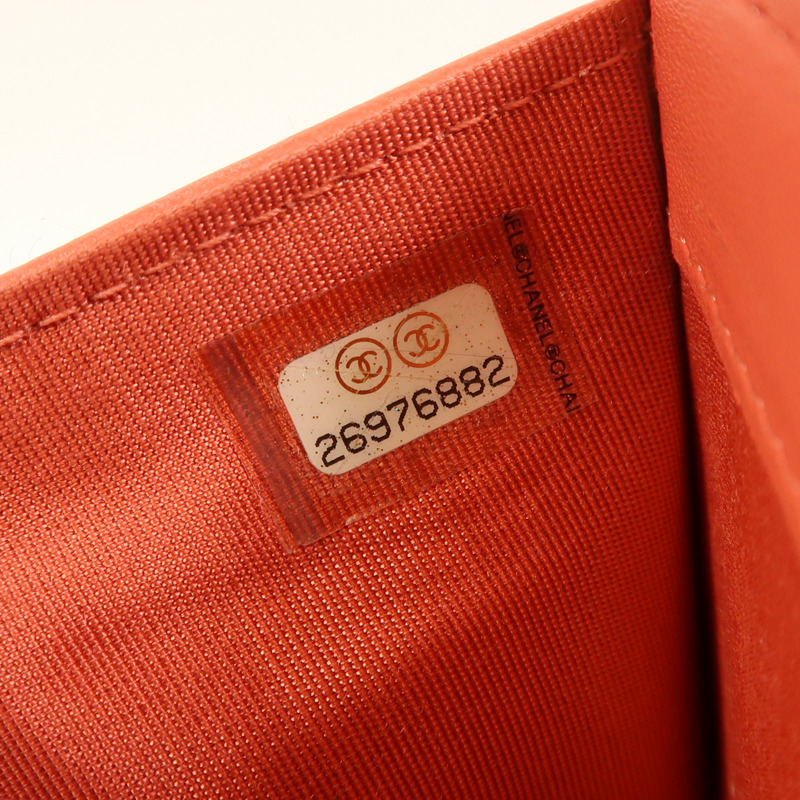 CHANEL 牛皮皮革Boy Wallet金扣錢包-7