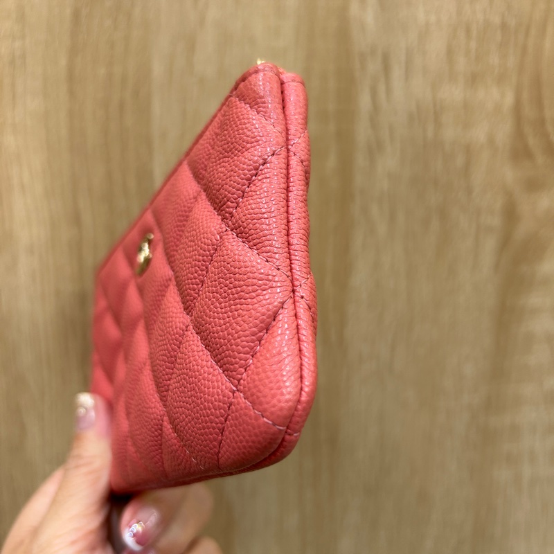 Chanel 玫粉荔枝皮一字拉零錢包-1