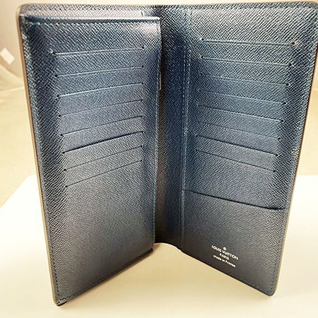 *奢華大道國際精品*【L3277】 LV海洋藍色牛皮TAIGA BRAZZA對開長夾 M33404-6