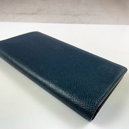 *奢華大道國際精品*【L3277】 LV海洋藍色牛皮TAIGA BRAZZA對開長夾 M33404-11