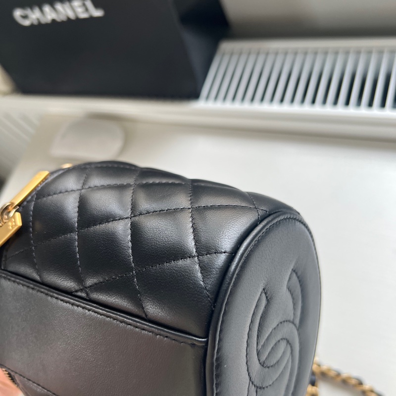 ✨Chanel 小號化妝盒 手柄款 手提肩背斜背都好看🖤-12