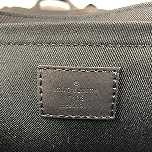 *奢華大道國際精品*【L3408】LV黑色牛皮壓紋S-Cape 郵差包M23741-6