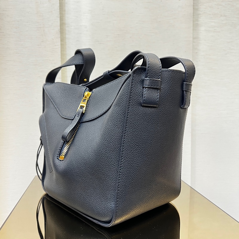 Loewe 深藍牛皮金釦 Hammock小號吊床手提肩斜背包-3