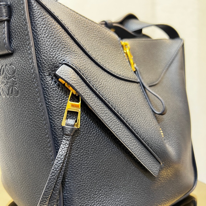 Loewe 深藍牛皮金釦 Hammock小號吊床手提肩斜背包-12