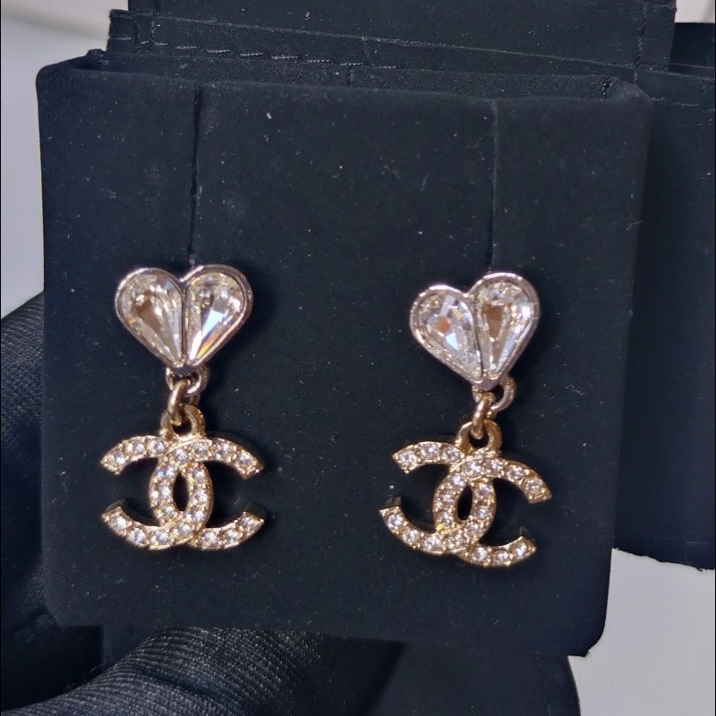 Chanel 愛心水鑽雙C耳環-1
