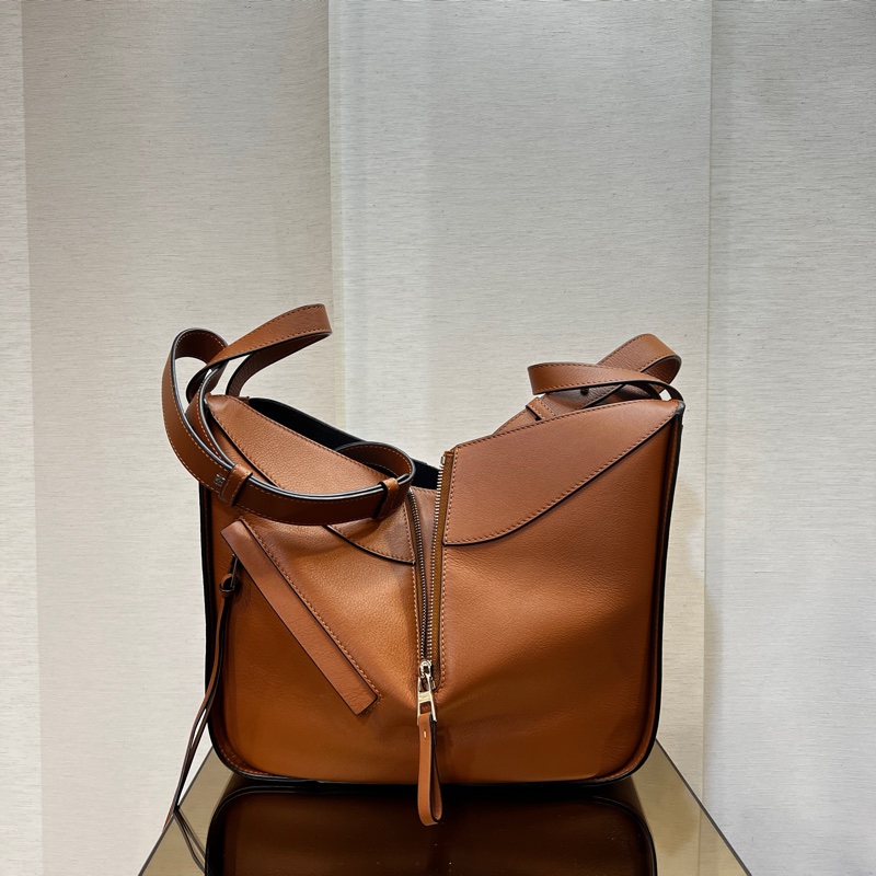 Loewe 焦糖牛皮銀釦Hommock中號吊床包-0