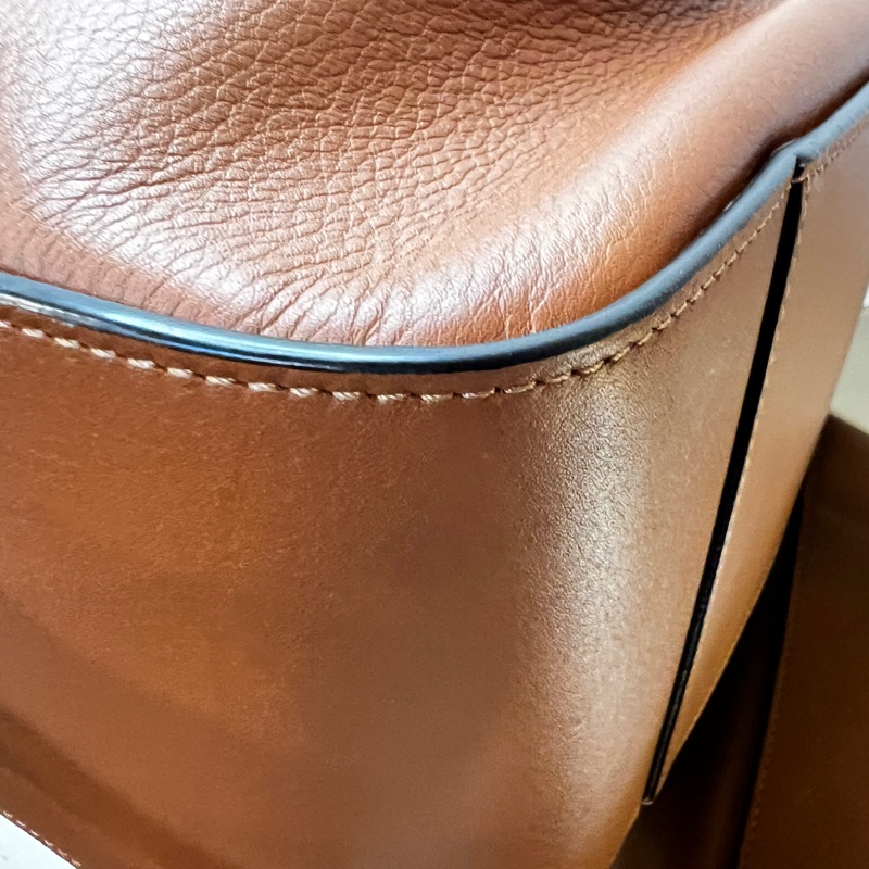 Loewe 焦糖牛皮銀釦Hommock中號吊床包-7