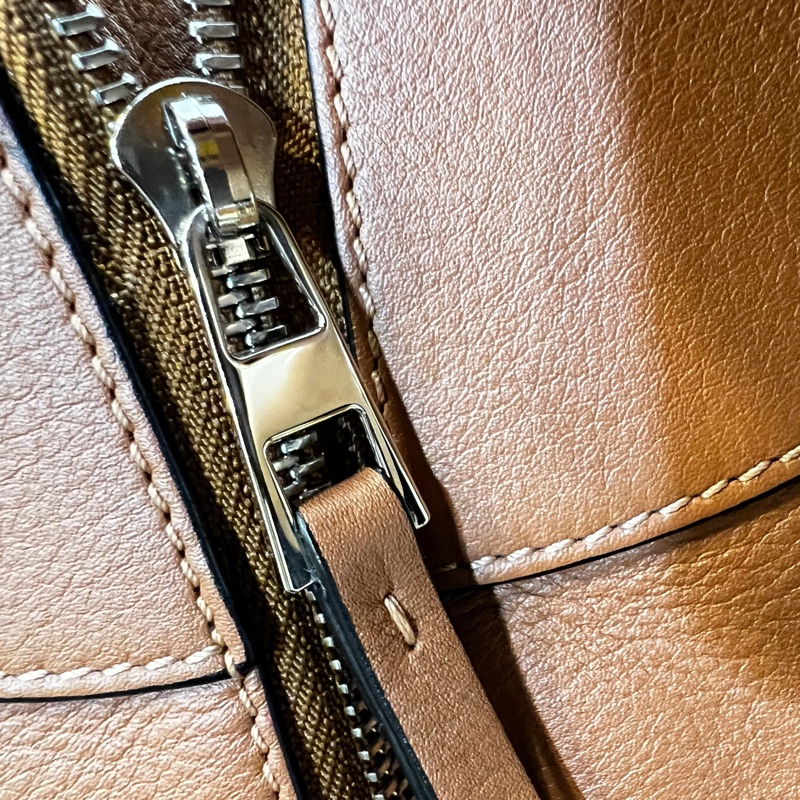 Loewe 焦糖牛皮銀釦Hommock中號吊床包-11