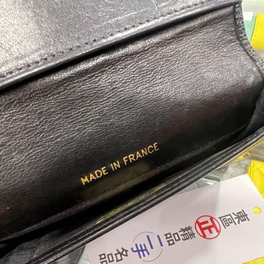 東區正精品㊣CHANEL Vintage 香奈兒黑色牛皮大雙C LOGO對折卡片夾 RZ4119-3