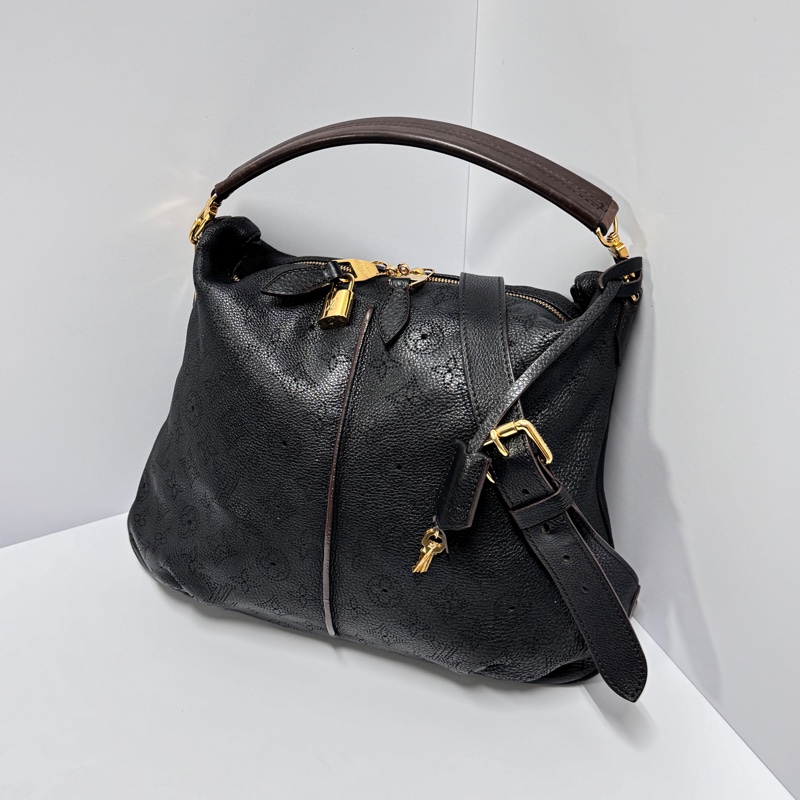 （超稀有⏰） LV Mahina 全牛皮 斜背+單肩+腋下 專櫃15.3萬！-8