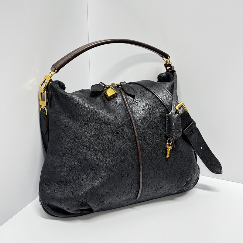 （超稀有⏰） LV Mahina 全牛皮 斜背+單肩+腋下 專櫃15.3萬！-9