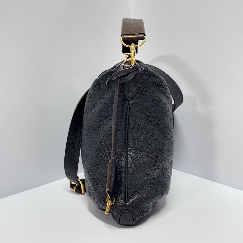 （超稀有⏰） LV Mahina 全牛皮 斜背+單肩+腋下 專櫃15.3萬！-12