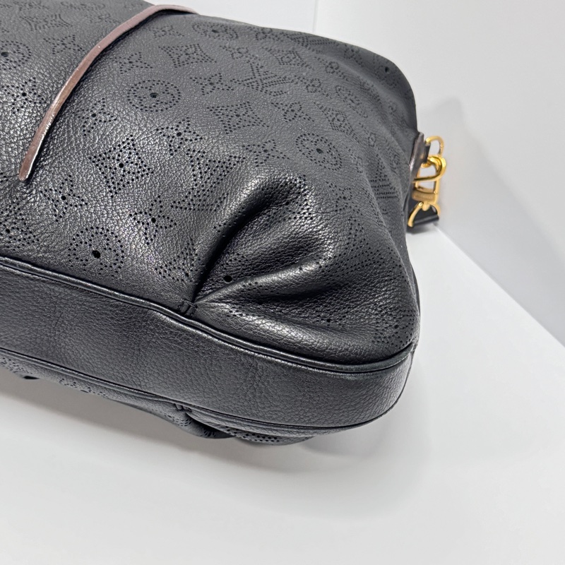 （超稀有⏰） LV Mahina 全牛皮 斜背+單肩+腋下 專櫃15.3萬！-16