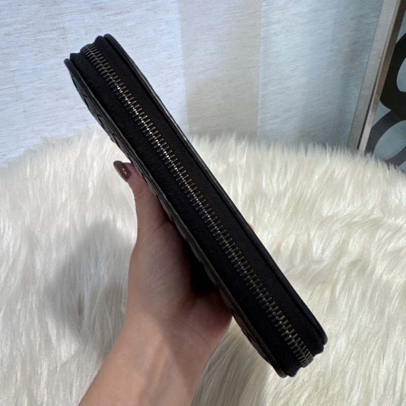 BV 黑羊皮小編織拉鍊長夾 近全新-3