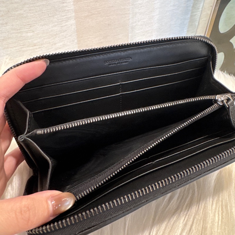BV 黑羊皮小編織拉鍊長夾 近全新-6