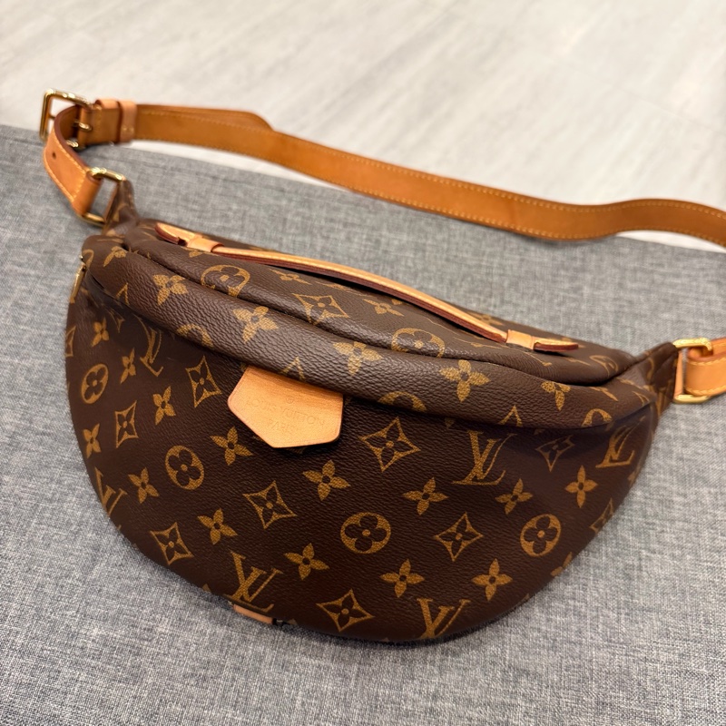 Louis Vuitton LV 經典老花 腰包 胸包-1