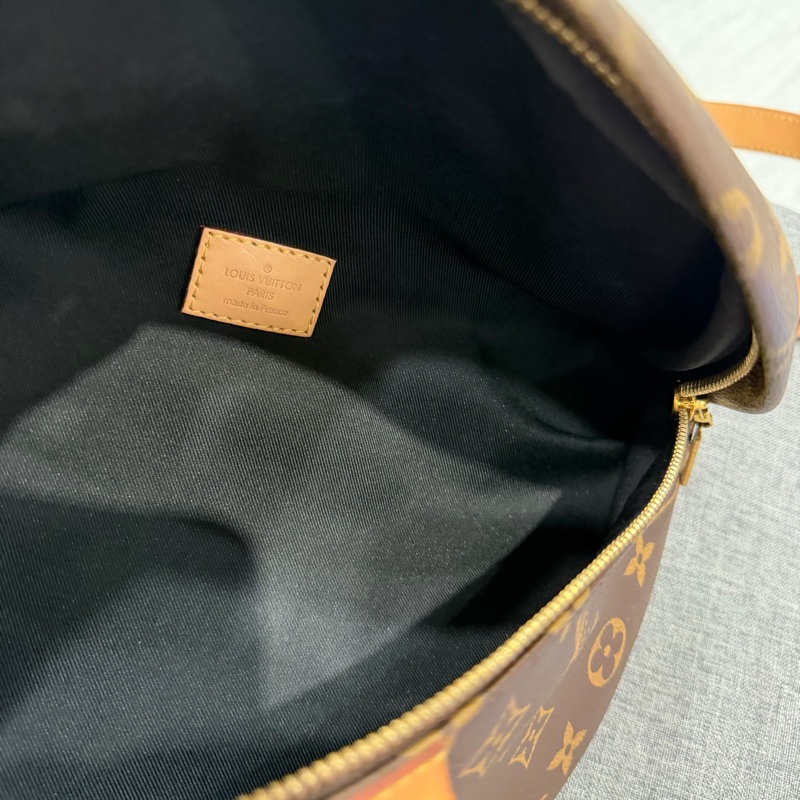 Louis Vuitton LV 經典老花 腰包 胸包-21