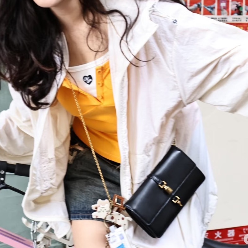 莉亞精品♡Gucci 652681 牛皮woc 二手-1