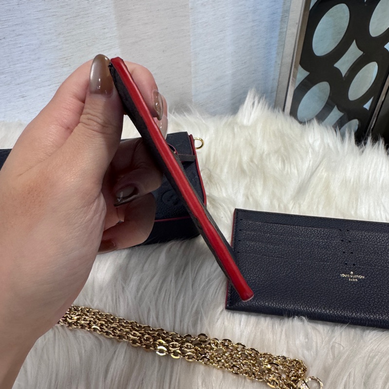 LV 海軍藍牛皮三合一鏈包 晶片款 近全新-11