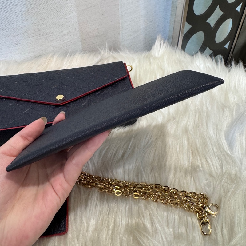 LV 海軍藍牛皮三合一鏈包 晶片款 近全新-17