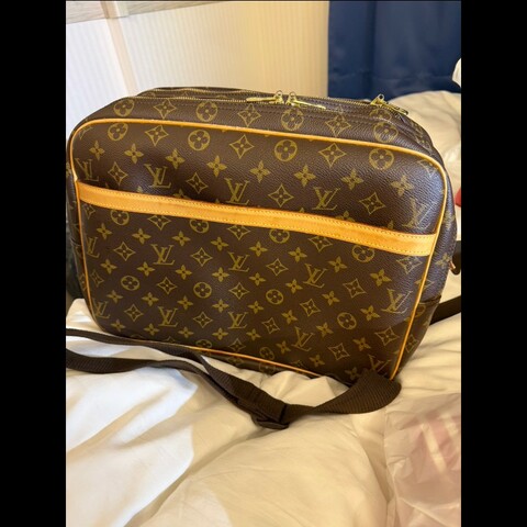 【LOUIS VUITTON LV 路易威登】 M45252傳統老花帆布 Reporter GM 肩背包（大記者包）