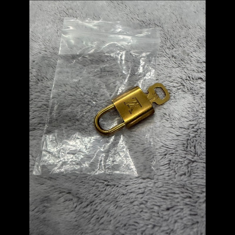 【LOUIS VUITTON LV 路易威登】 M45252傳統老花帆布 Reporter GM 肩背包(大記者包)-15