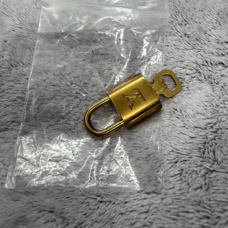 【LOUIS VUITTON LV 路易威登】 M45252傳統老花帆布 Reporter GM 肩背包(大記者包)-16