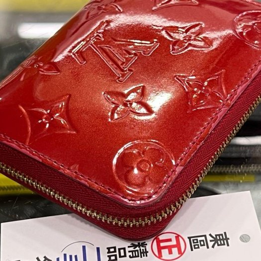 東區正精品㊣ LOUIS VUITTON LV 紅色字紋漆皮壓紋ㄇ字拉鍊卡片夾零錢包 RZ6084-6