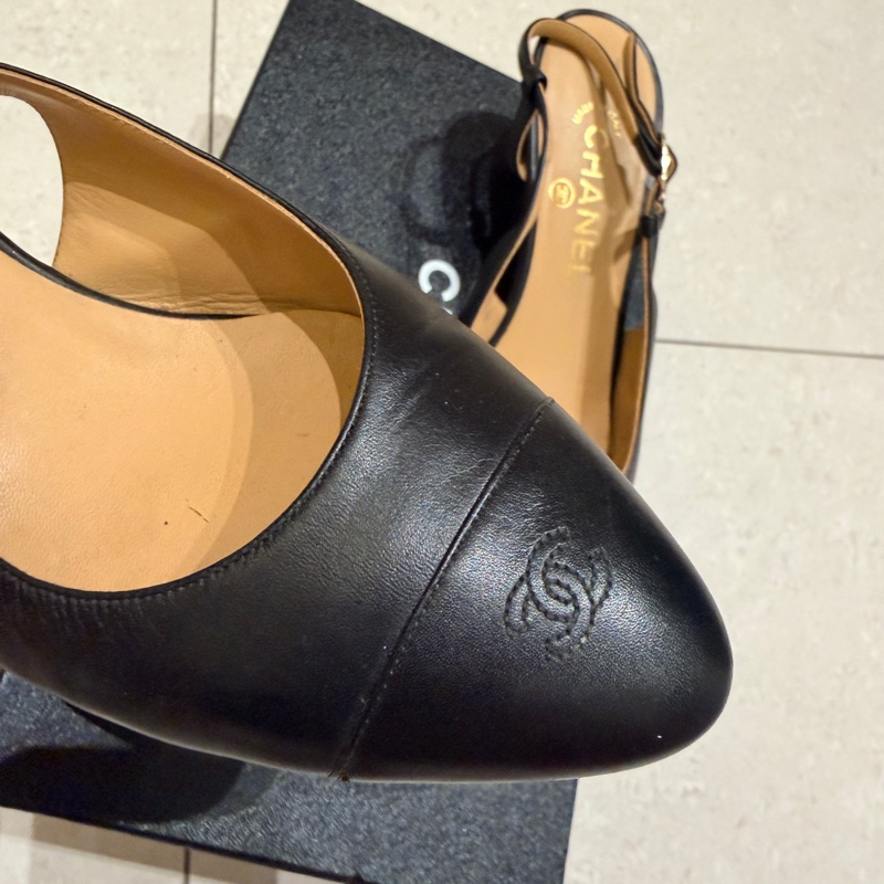 香奈兒底跟黑色跟鞋38 1/2c~出清-1
