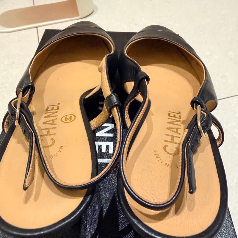 香奈兒底跟黑色跟鞋38 1/2c~出清-3