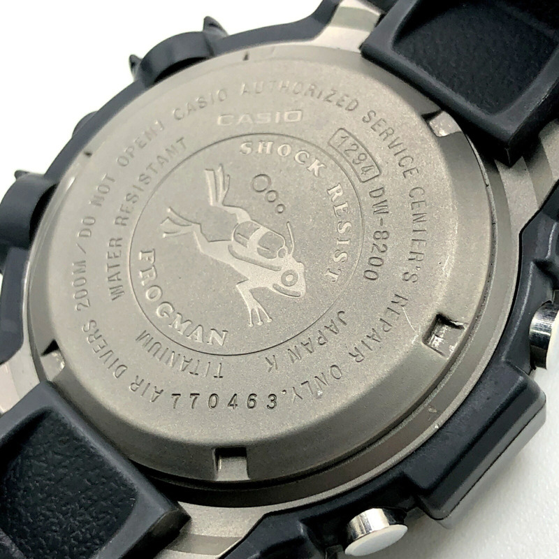 卡西歐 G-SHOCK DW-8200-1A 蛙人系列第二代鈦金屬錶殼 EL 背光 紅色/深灰色 1995年6月發布-7