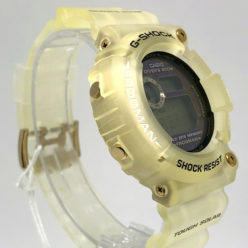 卡西歐 G-SHOCK GW-225E-7 25週年紀念版蛙人腕錶，金色錶殼，採用太陽能材質，於2008年5月發布。-1