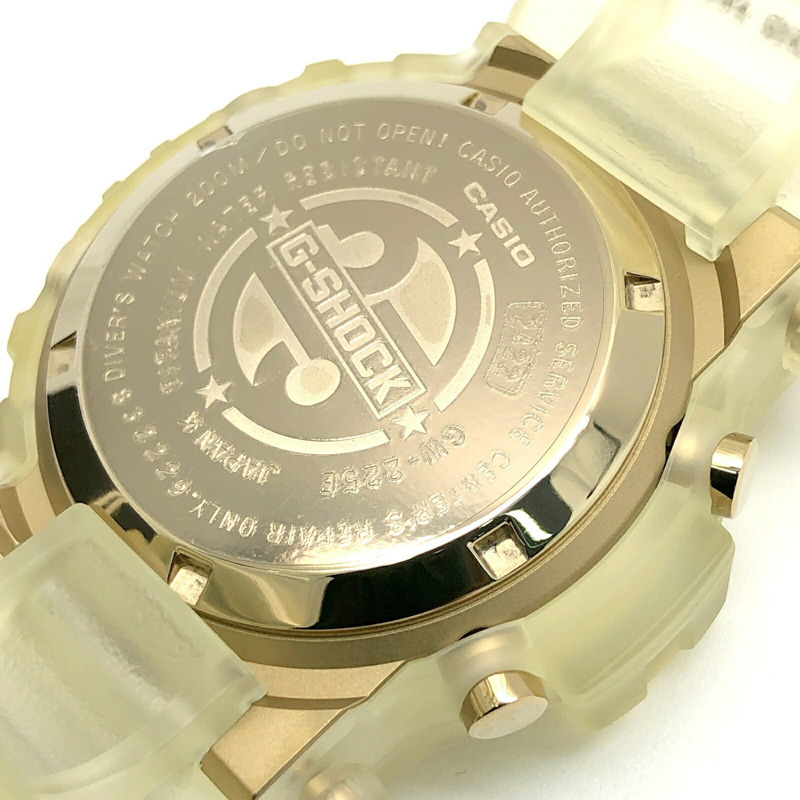 卡西歐 G-SHOCK GW-225E-7 25週年紀念版蛙人腕錶，金色錶殼，採用太陽能材質，於2008年5月發布。-7