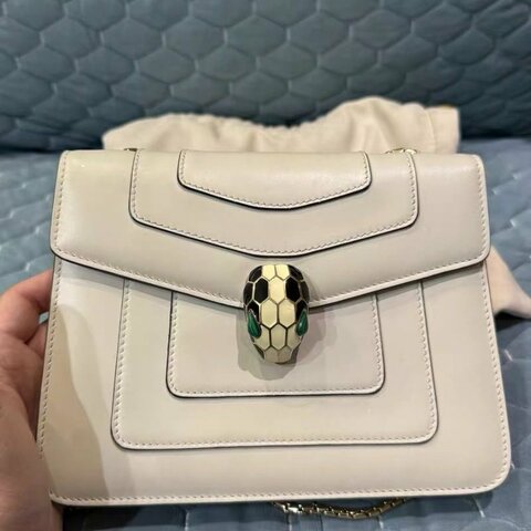 BVLGARI 白色金扣蛇頭肩背斜背包 20*15 98新配件塵袋