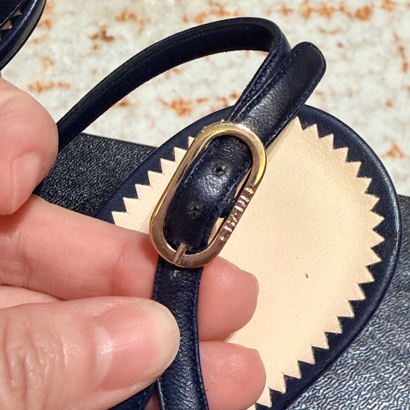 香奈兒經典款雙色跟鞋38～出清-2