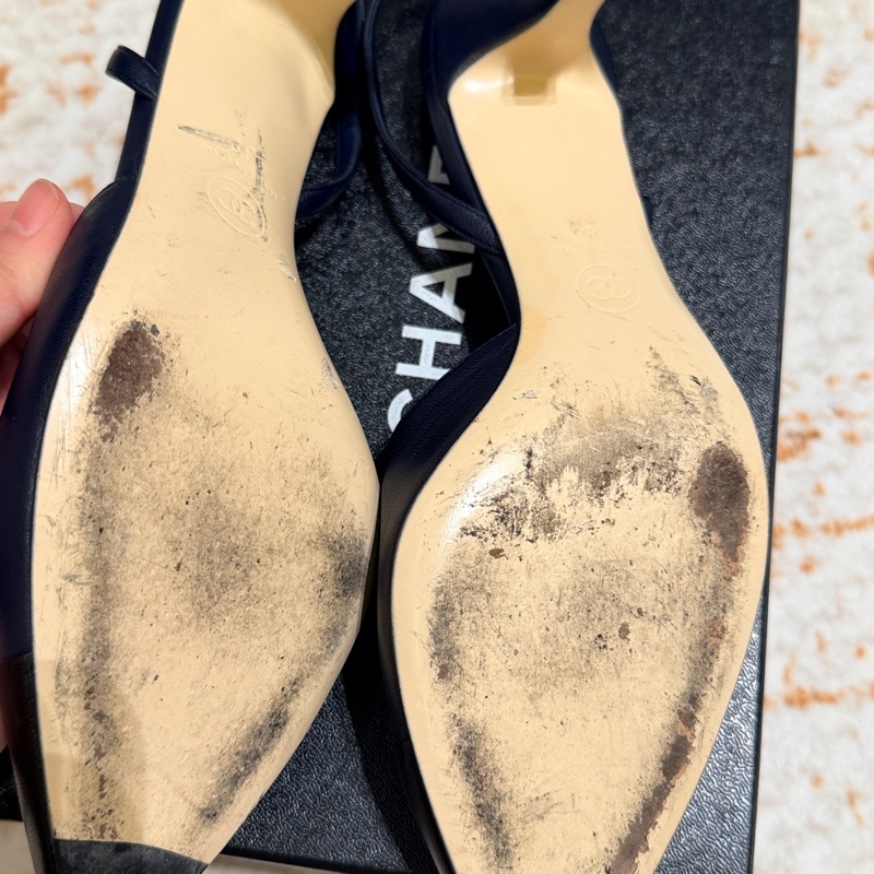 香奈兒經典款雙色跟鞋38～出清-5