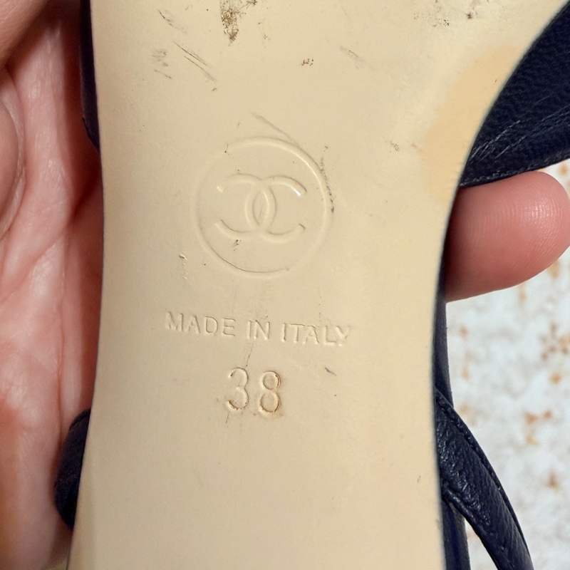 香奈兒經典款雙色跟鞋38～出清-6