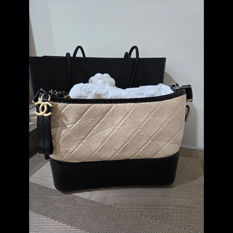 Chanel 香奈兒 米拼黑牛皮Gabrielle流浪包 小號-1