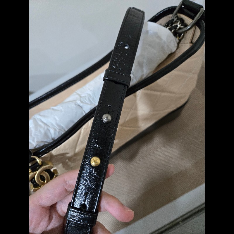 Chanel 香奈兒 米拼黑牛皮Gabrielle流浪包 小號-18